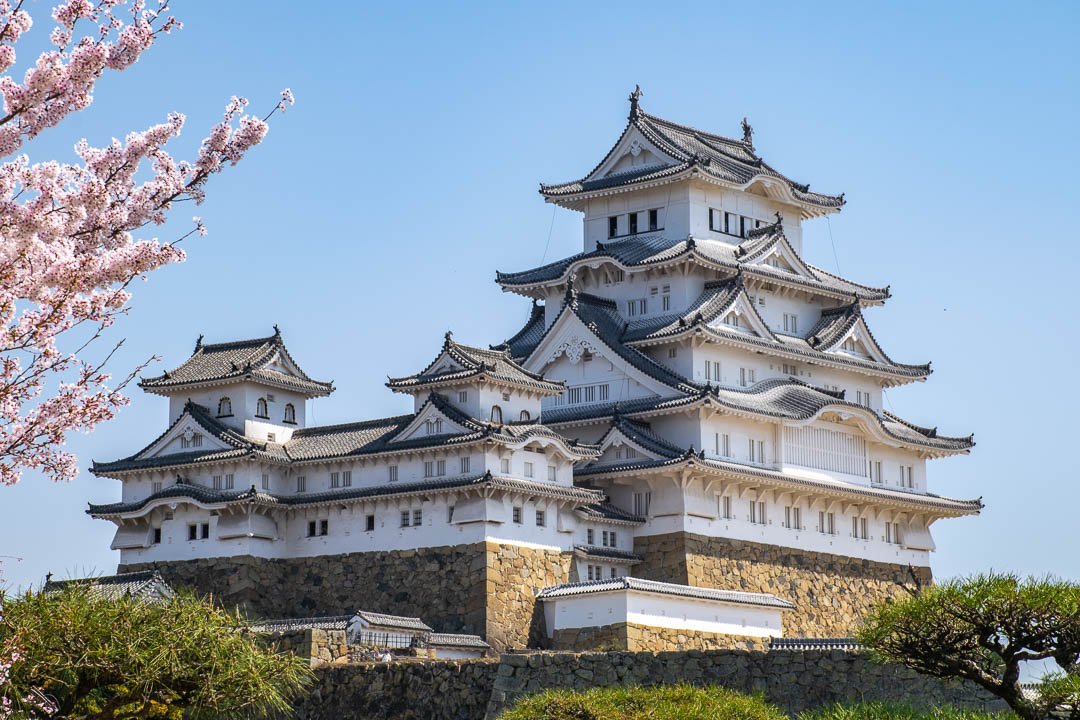 How To Visit Himeji Castle On A Day Trip From Osaka & Kyoto